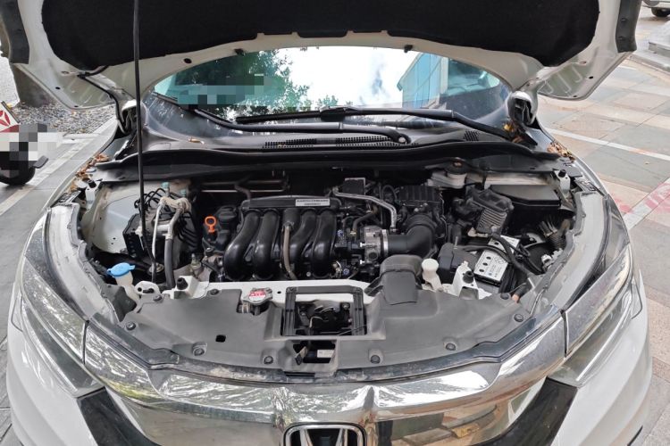 Used Honda Vezel 2020 1.5L CVT Elite Edition Engine Bay