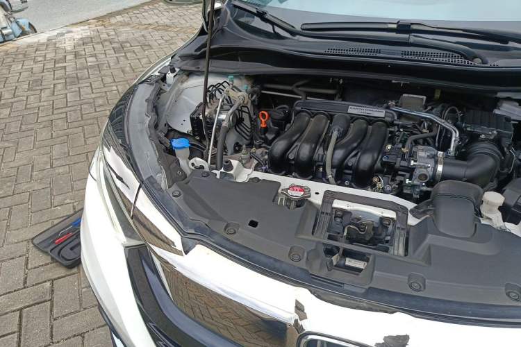 Used Honda Vezel 2020 1.5L CVT Pioneer Edition Engine Bay Right