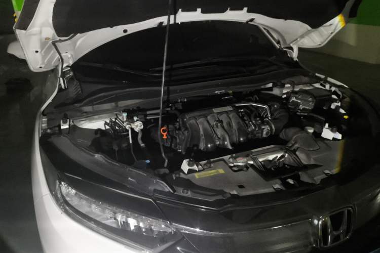 Used Honda Vezel 2020 1.5L CVT Luxury Edition Engine Bay Right