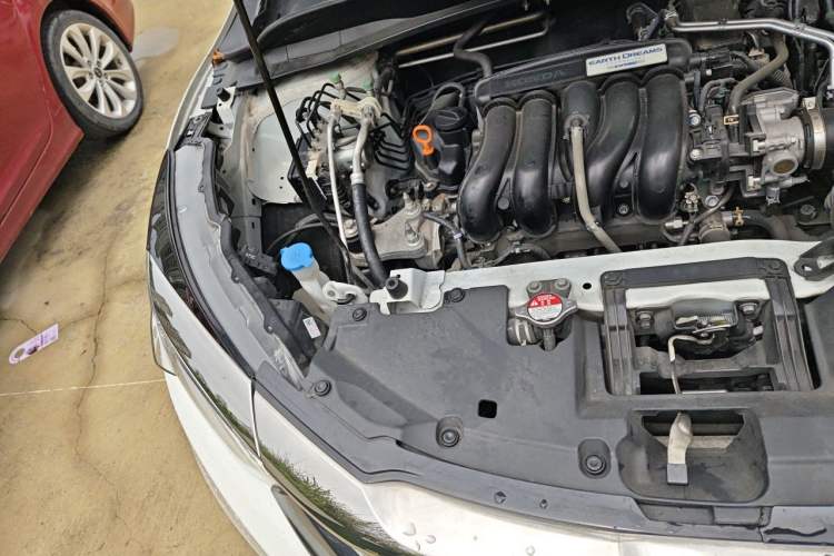 Used Honda Vezel 2020 1.5L CVT Elite Edition Engine Bay Right