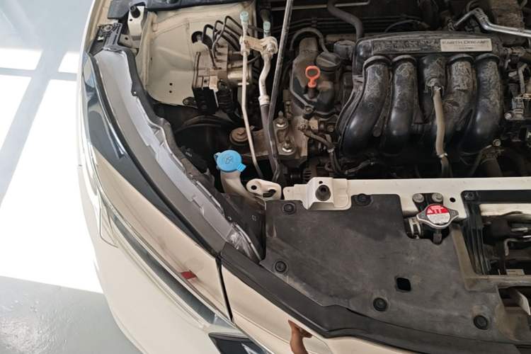 Used Honda Vezel 2020 1.5L CVT Elite Edition Engine Bay Right