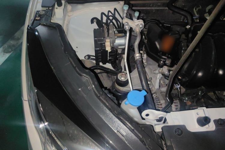 Used Honda Vezel 2020 1.5L CVT Pioneer Edition Engine Bay Right
