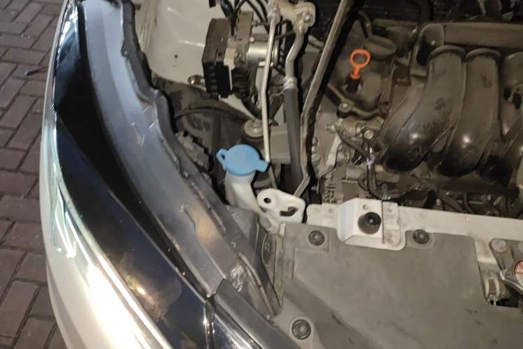 Used Honda Vezel 2020 1.5L CVT Elite Edition Engine Bay Right