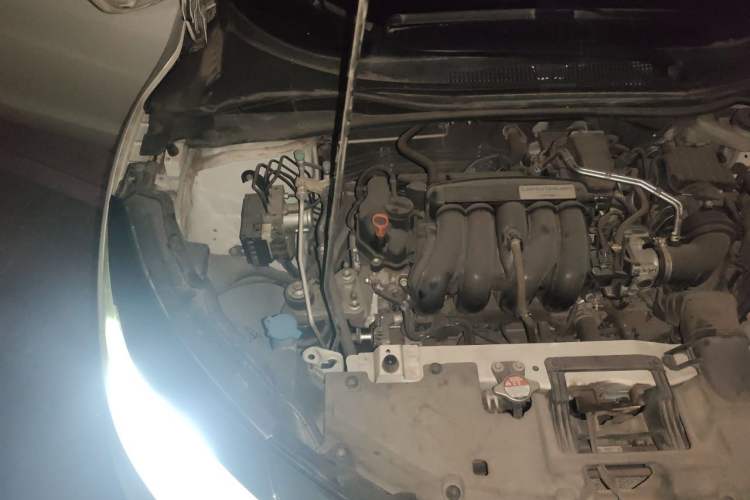 Used Honda Vezel 2020 1.5L CVT Luxury Edition Engine Bay Right