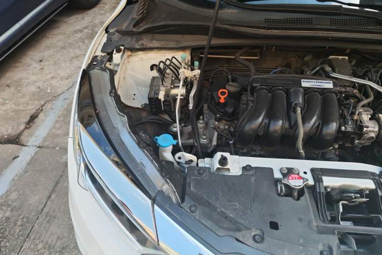 Used Honda Vezel 2020 1.5L CVT Pioneer Edition Engine Bay Right