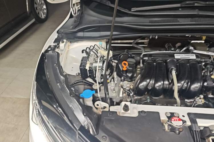 Used Honda Vezel 2020 1.5L CVT Pioneer Edition Engine Bay Right