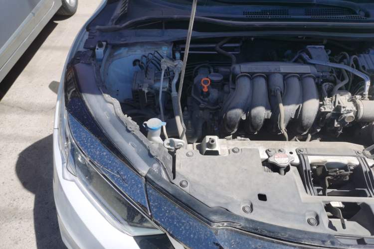 Used Honda Vezel 2020 1.5L CVT Pioneer Edition Engine Bay Right
