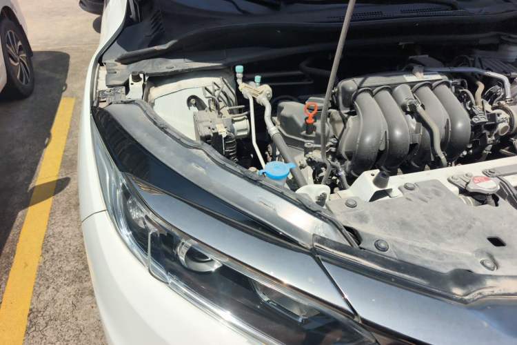 Used Honda Vezel 2020 1.5L CVT Pioneer Edition Engine Bay Right