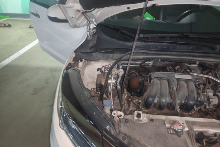 Used Honda Vezel 2020 1.5L CVT Pioneer Edition Engine Bay Right