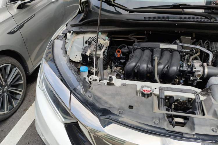 Used Honda Vezel 2020 1.5L CVT Pioneer Edition Engine Bay Right