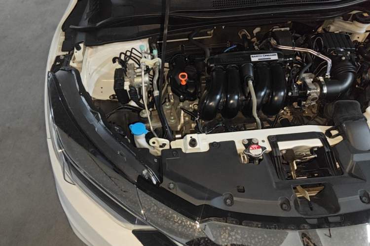 Used Honda Vezel 2020 1.5L CVT Elite Edition Engine Bay Right
