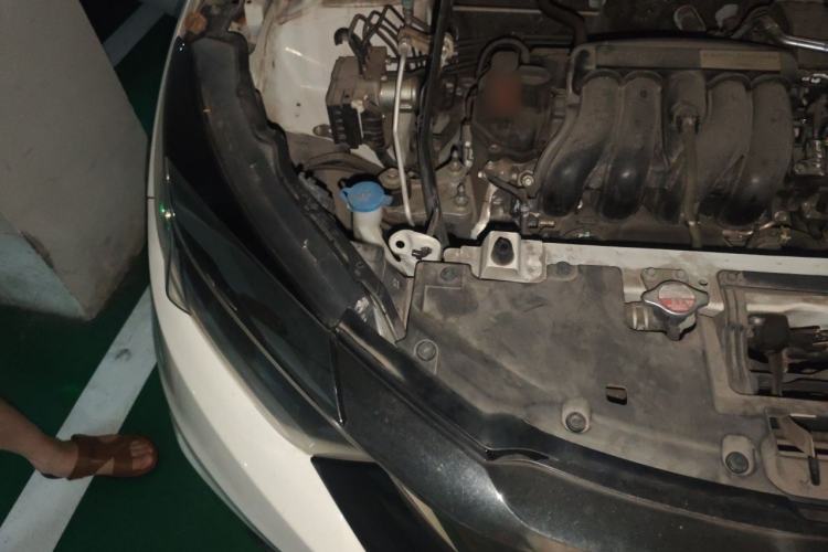 Used Honda Vezel 2020 1.5L CVT Elite Edition Engine Bay Right