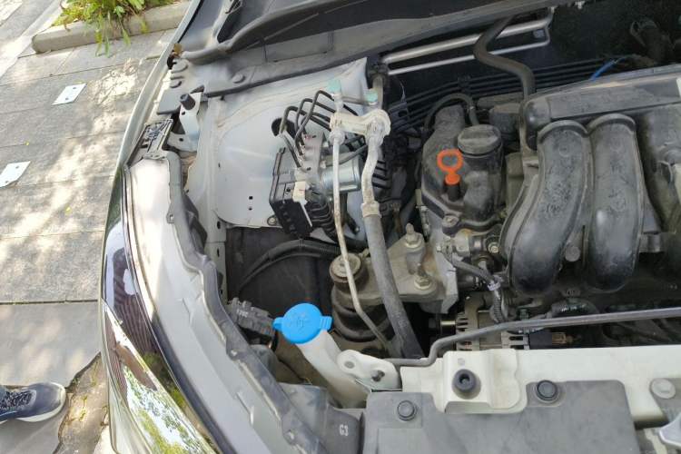 Used Honda Vezel 2020 1.5L CVT Elite Edition Engine Bay Right