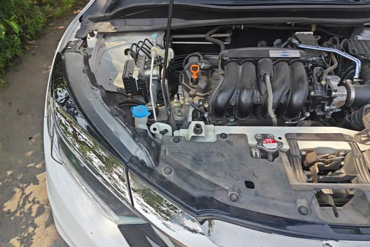 Used Honda Vezel 2020 1.5L CVT Pioneer Edition Engine Bay Right