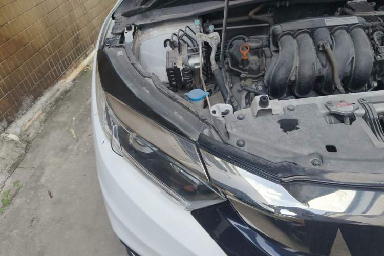 Used Honda Vezel 2020 1.5L CVT Pioneer Edition Engine Bay Right