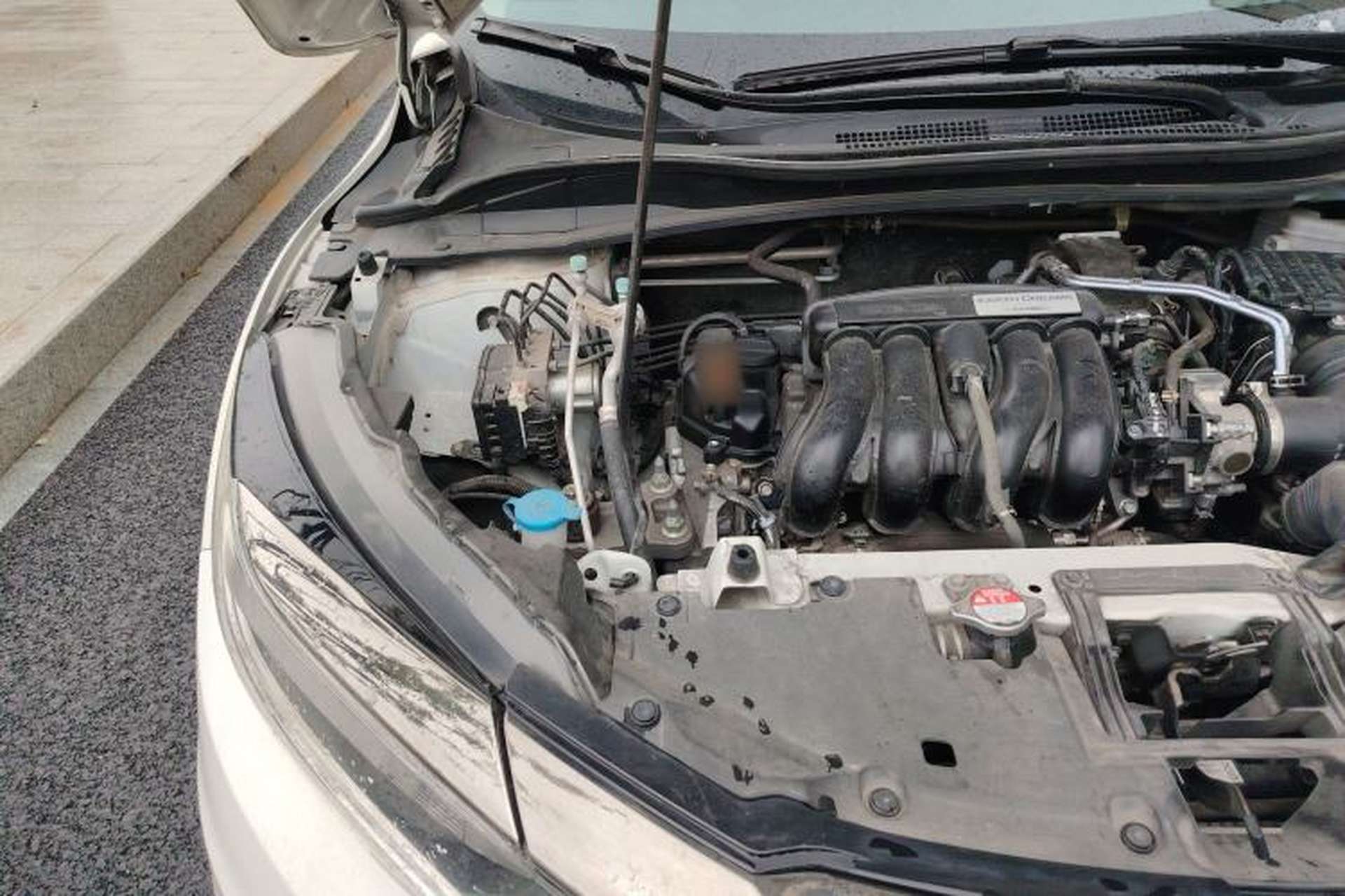 Used Honda Vezel 2020 1.5L CVT Luxury Edition Engine Bay Right