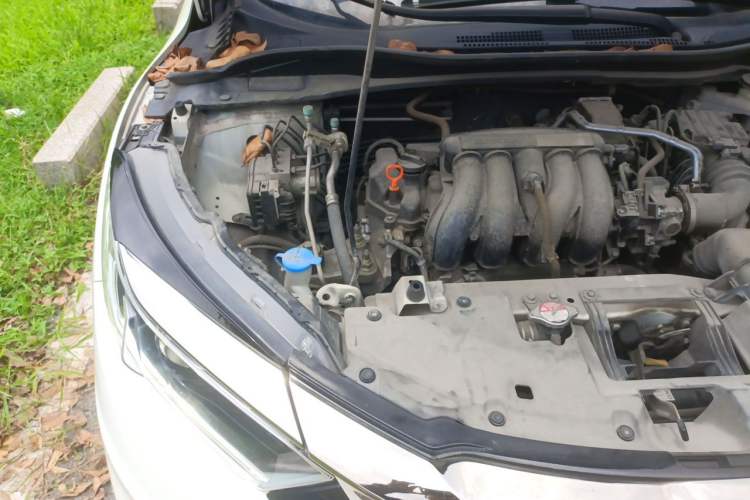 Used Honda Vezel 2020 1.5L CVT Luxury Edition Engine Bay Right