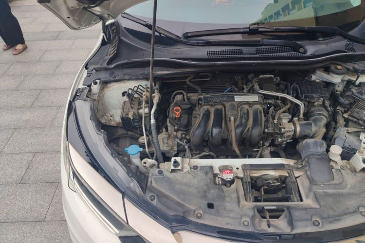 Used Honda Vezel 2020 1.5L CVT Elite Edition Engine Bay Right