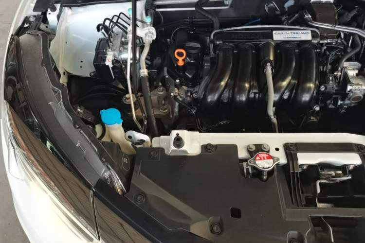 Used Honda Vezel 2020 1.5L CVT Pioneer Edition Engine Bay Right