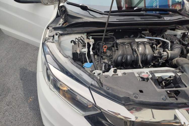Used Honda Vezel 2020 1.5L CVT Pioneer Edition Engine Bay Right