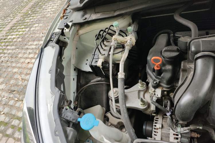 Used Honda Vezel 2020 1.5L CVT Pioneer Edition Engine Bay Right
