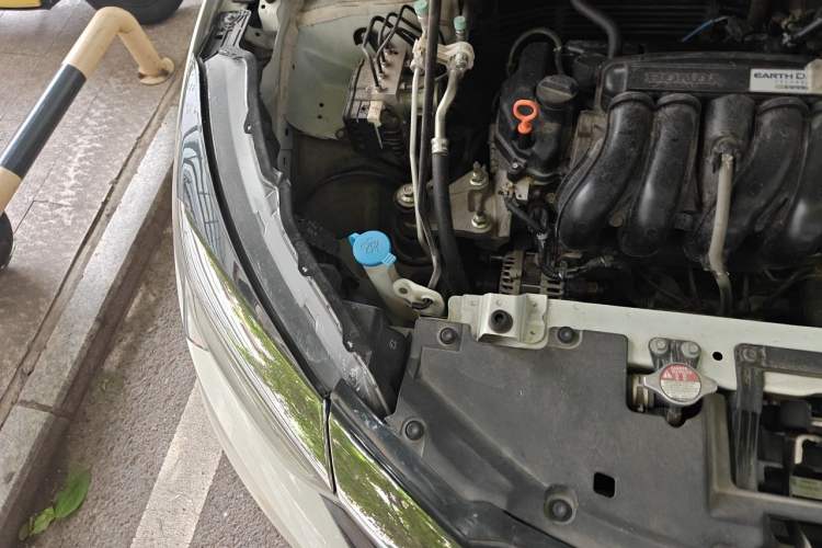 Used Honda Vezel 2020 1.5L CVT Pioneer Edition Engine Bay Right