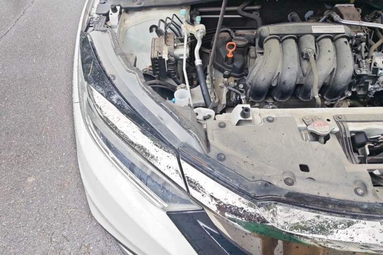 Used Honda Vezel 2020 1.5L CVT Luxury Edition Engine Bay Right