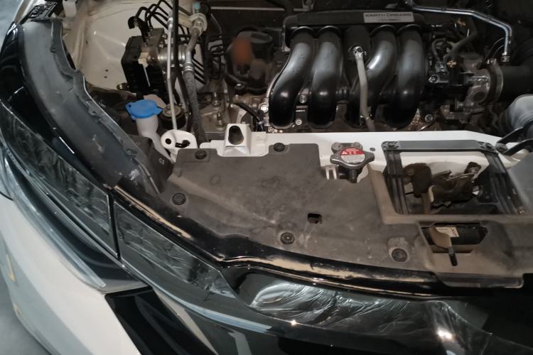Used Honda Vezel 2020 1.5L CVT Pioneer Edition Engine Bay Right