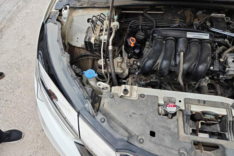 Used Honda Vezel 2020 1.5L CVT Pioneer Edition Engine Bay Right
