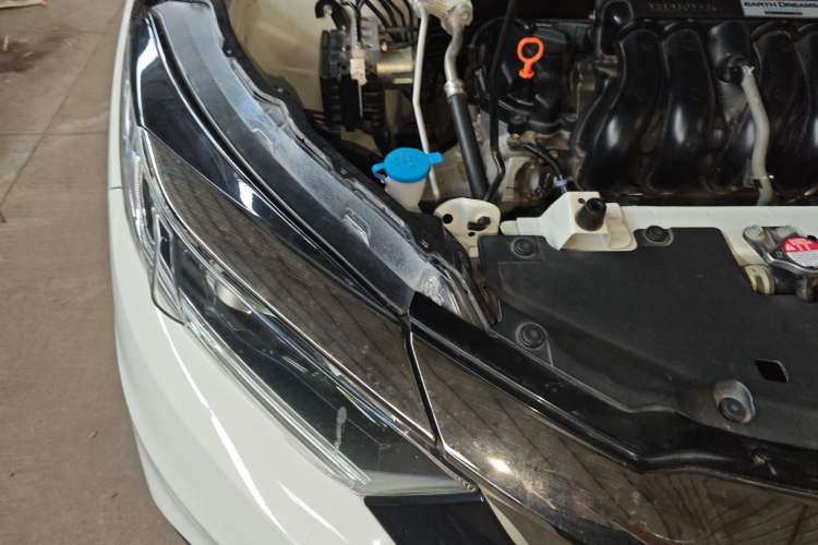 Used Honda Vezel 2020 1.5L CVT Elite Edition Engine Bay Right