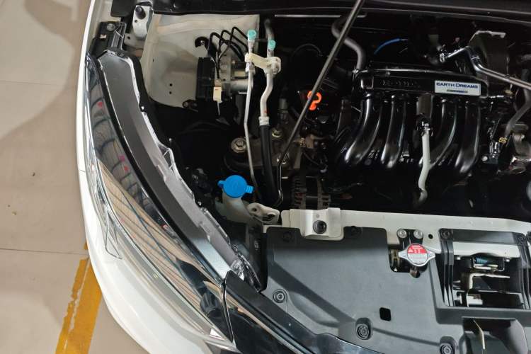 Used Honda Vezel 2020 1.5L CVT Pioneer Edition Engine Bay Right