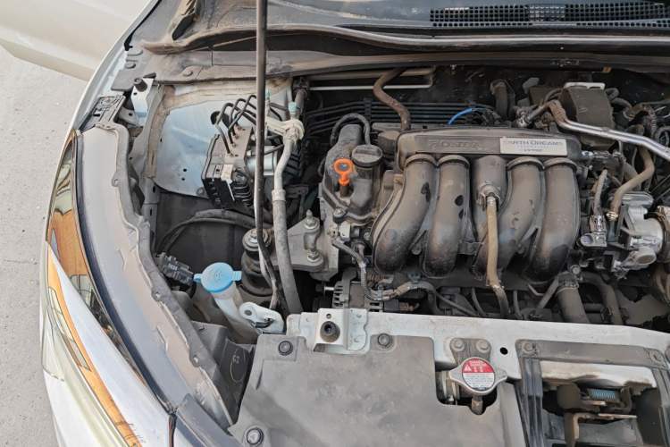 Used Honda Vezel 2020 1.5L CVT Pioneer Edition Engine Bay Right