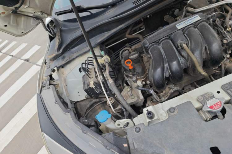 Used Honda Vezel 2020 1.5L CVT Elite Edition Engine Bay Right