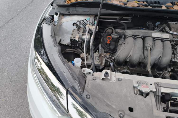 Used Honda Vezel 2020 1.5L CVT Luxury Edition Engine Bay Right