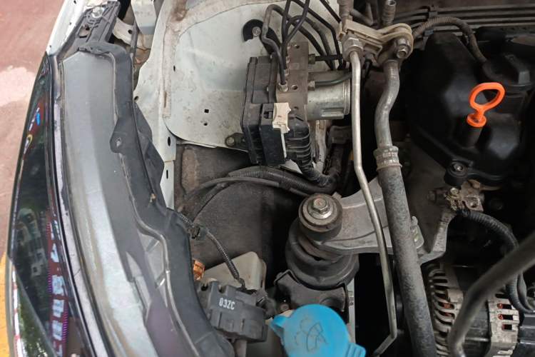 Used Honda Vezel 2020 1.5L CVT Pioneer Edition Engine Bay Right