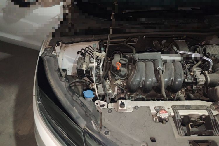 Used Honda Vezel 2020 1.5L CVT Luxury Edition Engine Bay Right