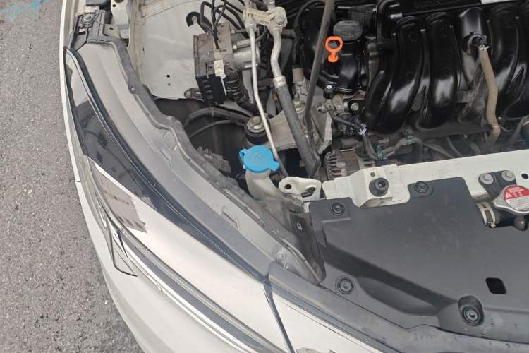 Used Honda Vezel 2020 1.5L CVT Pioneer Edition Engine Bay Right