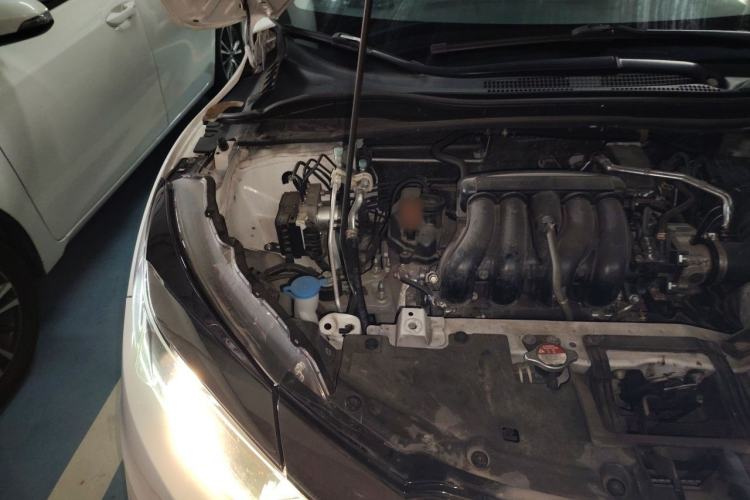 Used Honda Vezel 2020 1.5L CVT Pioneer Edition Engine Bay Right