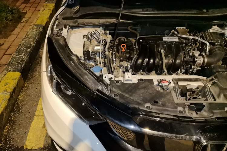 Used Honda Vezel 2020 1.5L CVT Pioneer Edition Engine Bay Right