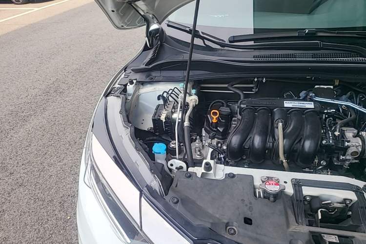 Used Honda Vezel 2020 1.5L CVT Elite Edition Engine Bay Right