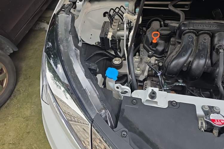 Used Honda Vezel 2020 1.5L CVT Pioneer Edition Engine Bay Right