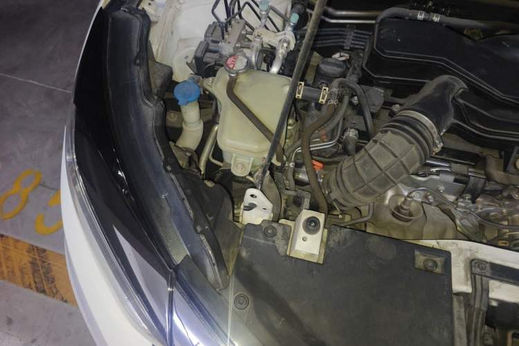 Used Honda Vezel 2020 220 TURBO CVT Luxury Edition Engine Bay Right