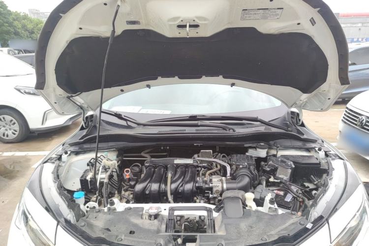 Used Honda Vezel 2020 1.5L CVT Pioneer Edition Engine Bay