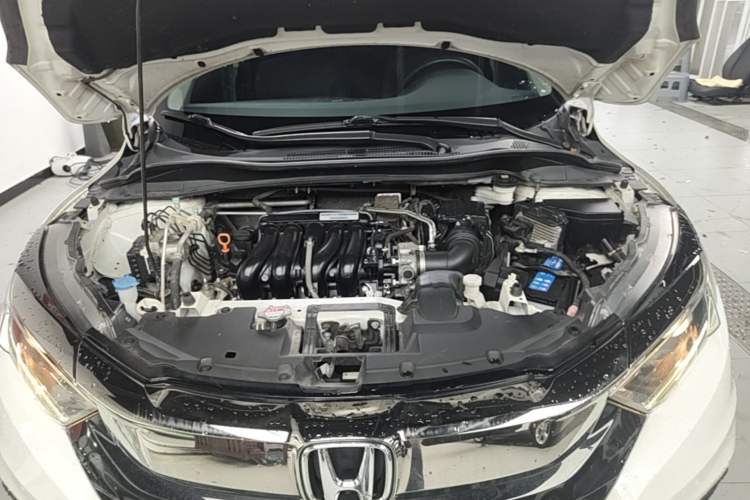Used Honda Vezel 2020 1.5L CVT Pioneer Edition Engine Bay