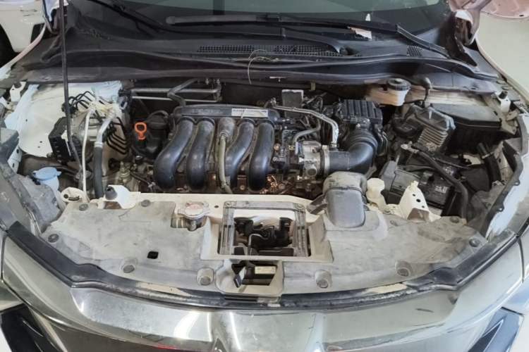 Used Honda Vezel 2020 1.5L CVT Luxury Edition Engine Bay