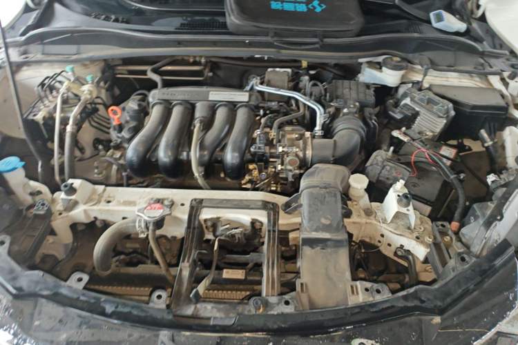 Used Honda Vezel 2020 1.5L CVT Elite Edition Engine Bay