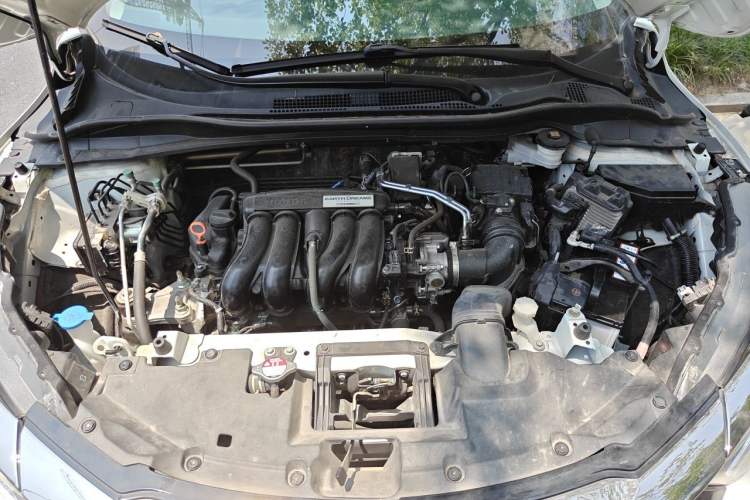 Used Honda Vezel 2020 1.5L CVT Pioneer Edition Engine Bay