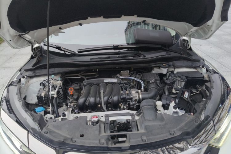 Used Honda Vezel 2020 1.5L CVT Luxury Edition Engine Bay