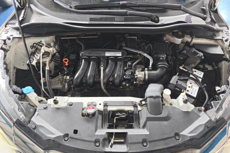 Used Honda Vezel 2020 1.5L CVT Elite Edition Engine Bay