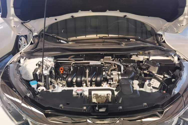 Used Honda Vezel 2020 1.5L CVT Pioneer Edition Engine Bay